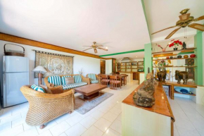 Unique Style 3BR Apartment in Gated Residence Bougainvillea 216, Kata